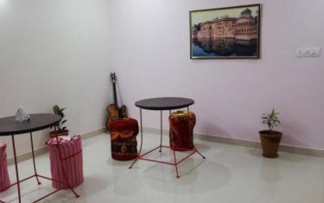 Om Trance Hostel