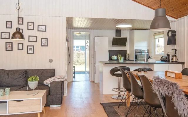 8 Person Holiday Home in Bjert-by Traum