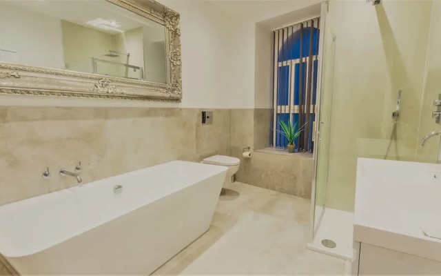 3 Bed- The Regency Suite