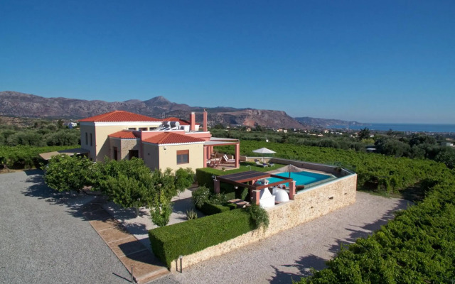 Cretan Vineyard Hill Villa Private Pool, Panoramic View, Beautiful Vineyard