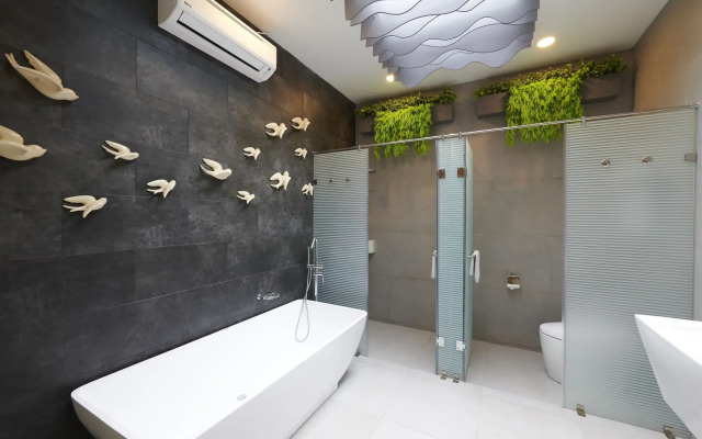 Verse Luxe Hotel Wahid Hasyim