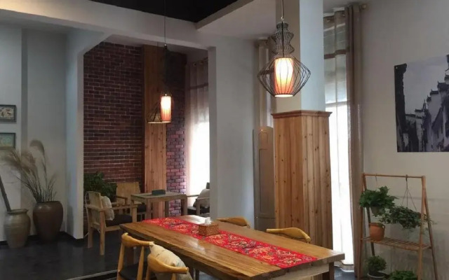 Pig's Inn Huangshan Bishan