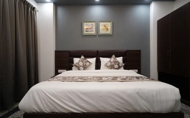 Posh Garden Inn