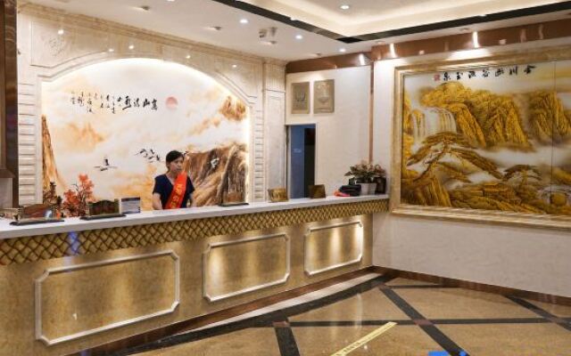 Chun Shang Hotel (Zhuhai Gongbei Port Pedestrian Street)