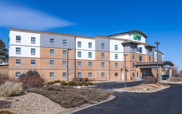 Holiday Inn Express & Suites Englewood Denver South by IHG