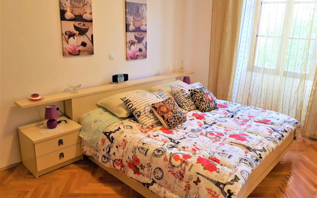 Noemi City Apartments