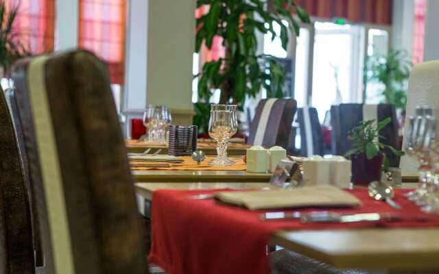 Kyriad Orange Centre