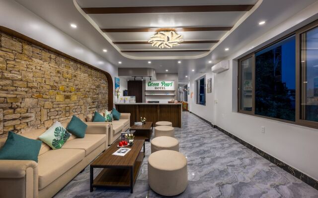 Cat Ba Green Pearl Hotel