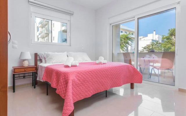 Central Luxurious Apartments Close to the Sea