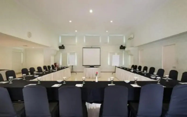 Batavia Hotel and Serviced Apartments