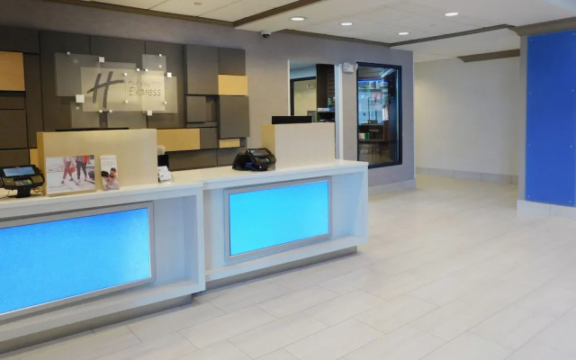 Holiday Inn Express Coventry S - West Warwick Area