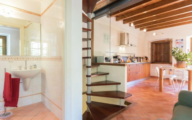 Mansion in Pescaglia Near Tuscan Coast