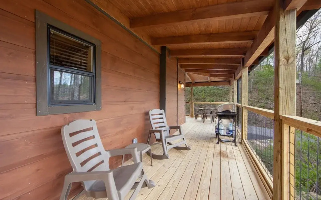 Creekside Manor Too 2 Bedroom Cabin by RedAwning