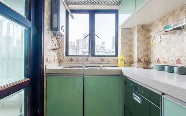 Locals Boutique Apartment Huafa No.11