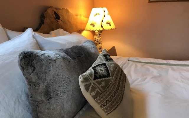 Good Medicine Lodge Bed & Breakfast