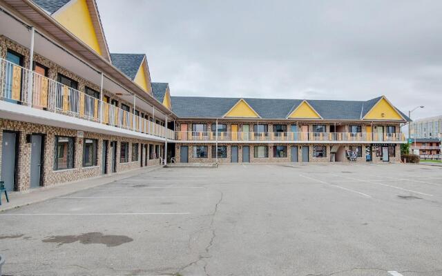 Falls Inn Near Casino Niagara By OYO