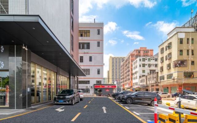 OUSILANDE International Hotel