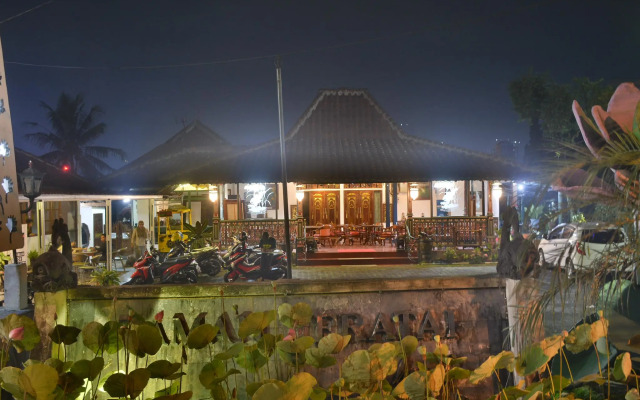 Taman Teratai Hotel