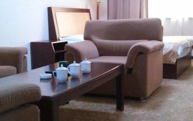 Zhuhui Business Hotel - Qingdao