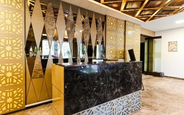Hotel Surpin Palace