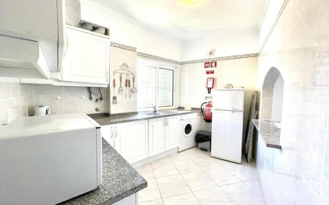 Amazing 1 bedroom apartment near Marina