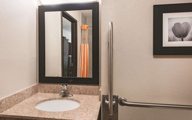 La Quinta Inn & Suites Norwich Plainfield Casino