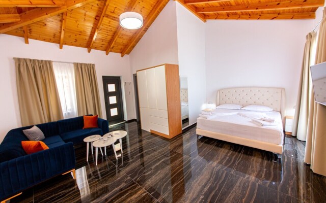Santa Oliva Suites