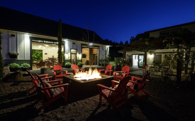 The Setting Inn Willamette Valley