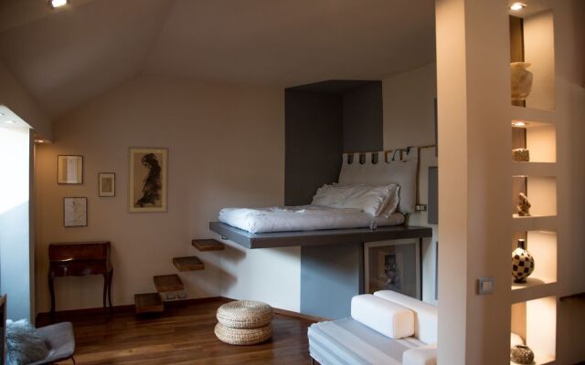 Charming Studio