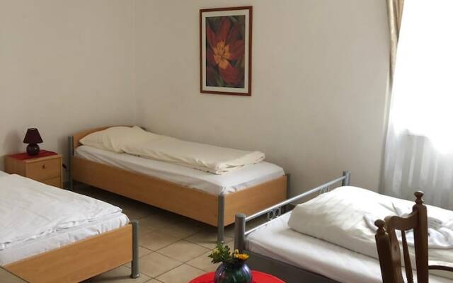 City Hotel-Garni