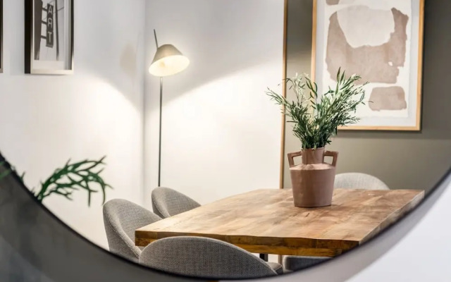 Nicks - 2 Bedrooms in Trafalgar