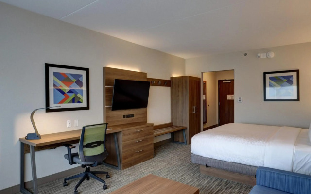 Holiday Inn Express Kingston West by IHG