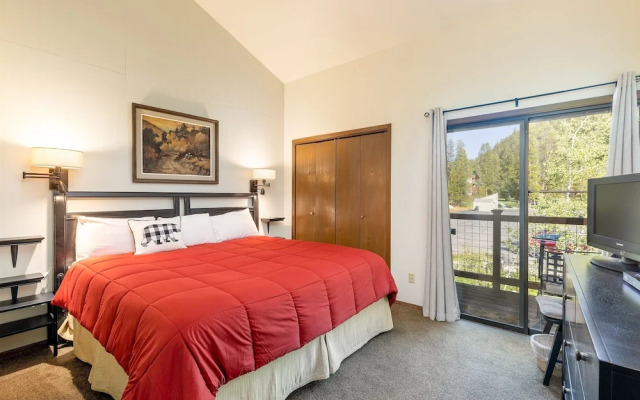 1196 Flying Dutchman 1 Bedroom Condo by RedAwning