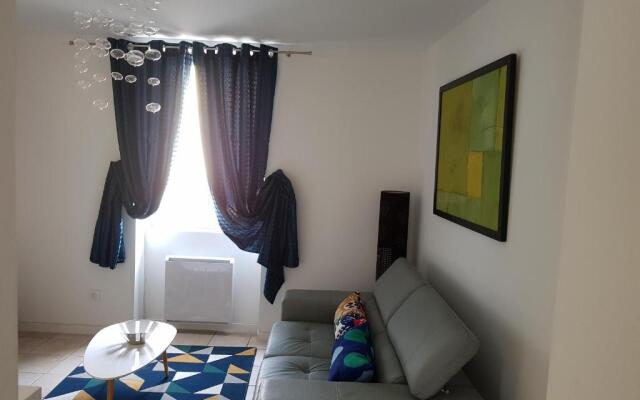 Jolie appartement moderne à Roanne