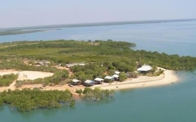 Crab Claw Island