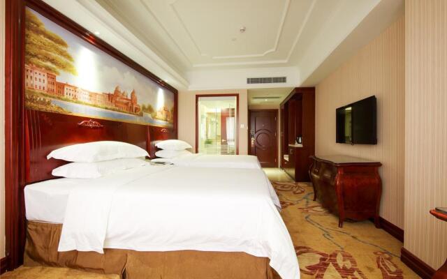 Vienna Hotel Shenzhen Longhua Qinghu Road Branch