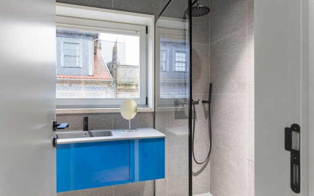 ALTIDO Smart Self Check-In 2-BR Apartment in Porto