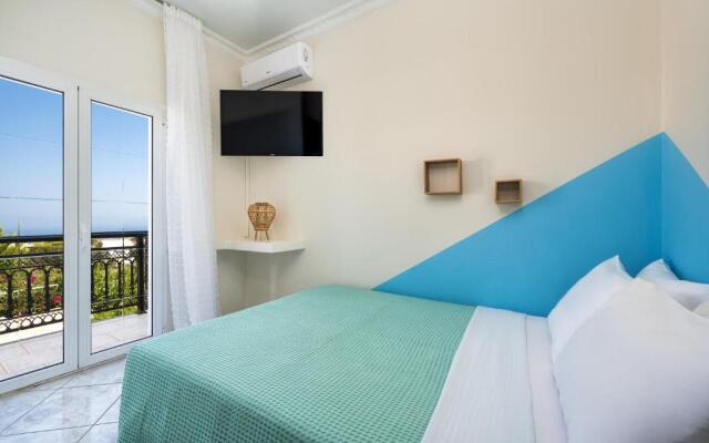 Modern 2 bed Apartment in Downtown of Fira