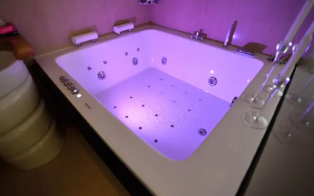 Magnifique Luxury Suites