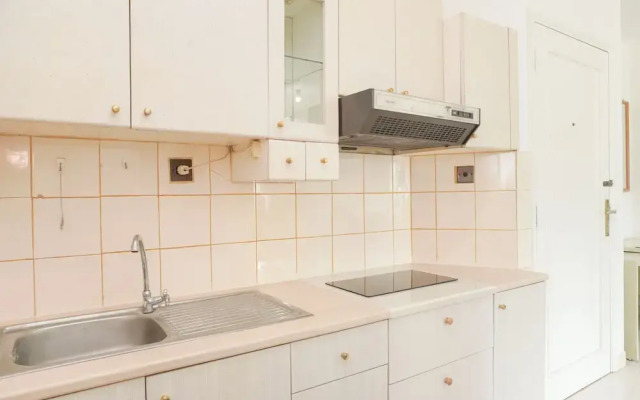 Best Modern 1Br At Semanggi Apartment