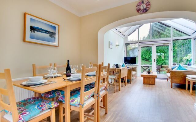 Luxurious Holiday Home in Saundersfoot With Fireplace