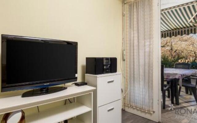 One-Bedroom Apartment in Cervar Porat