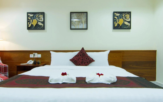 Rose Emerald Hotel