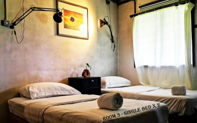 IPOH CEMPAKA VILLA (12pax) vintage.classic经典复古.精品民宿 – Guest Rooms – Ipoh