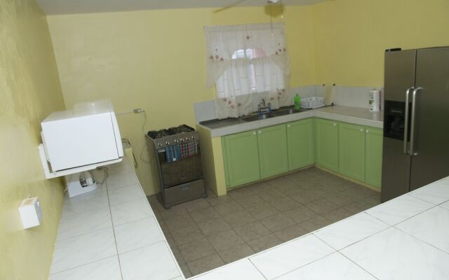 3 Bedroom Holiday Apartment