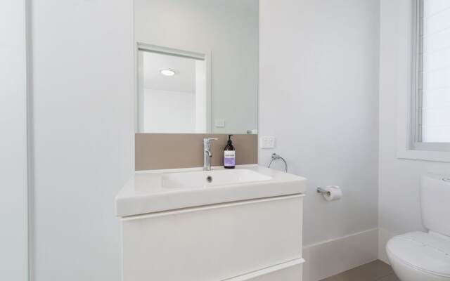 Ocean Views, 41A Ocean Avenue