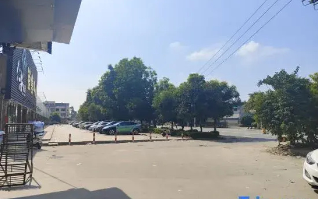 Xingman Light Luxury Apartment (Zhucun Subway Station)
