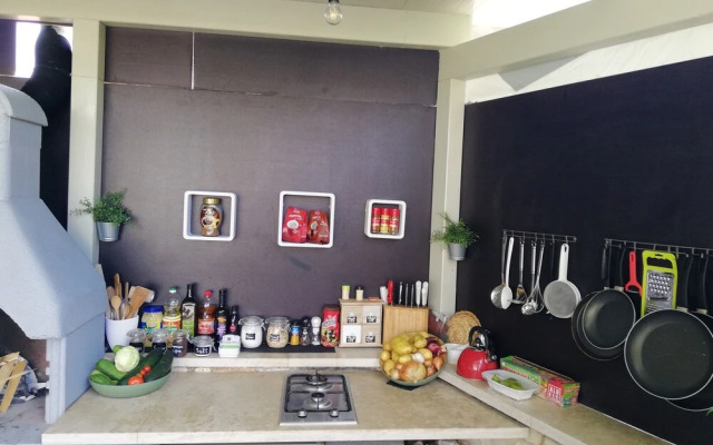 Private Acommodation Istrasoley