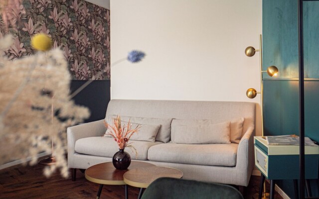 De Zon Hotel & Restaurant by Flow