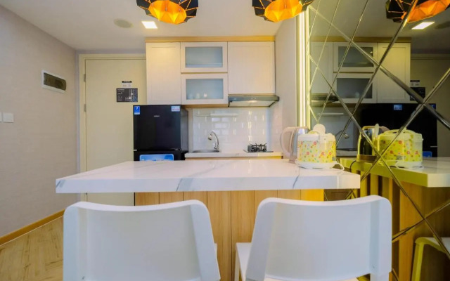 Relax 3BR Apartment at M-Town Residence By Travelio